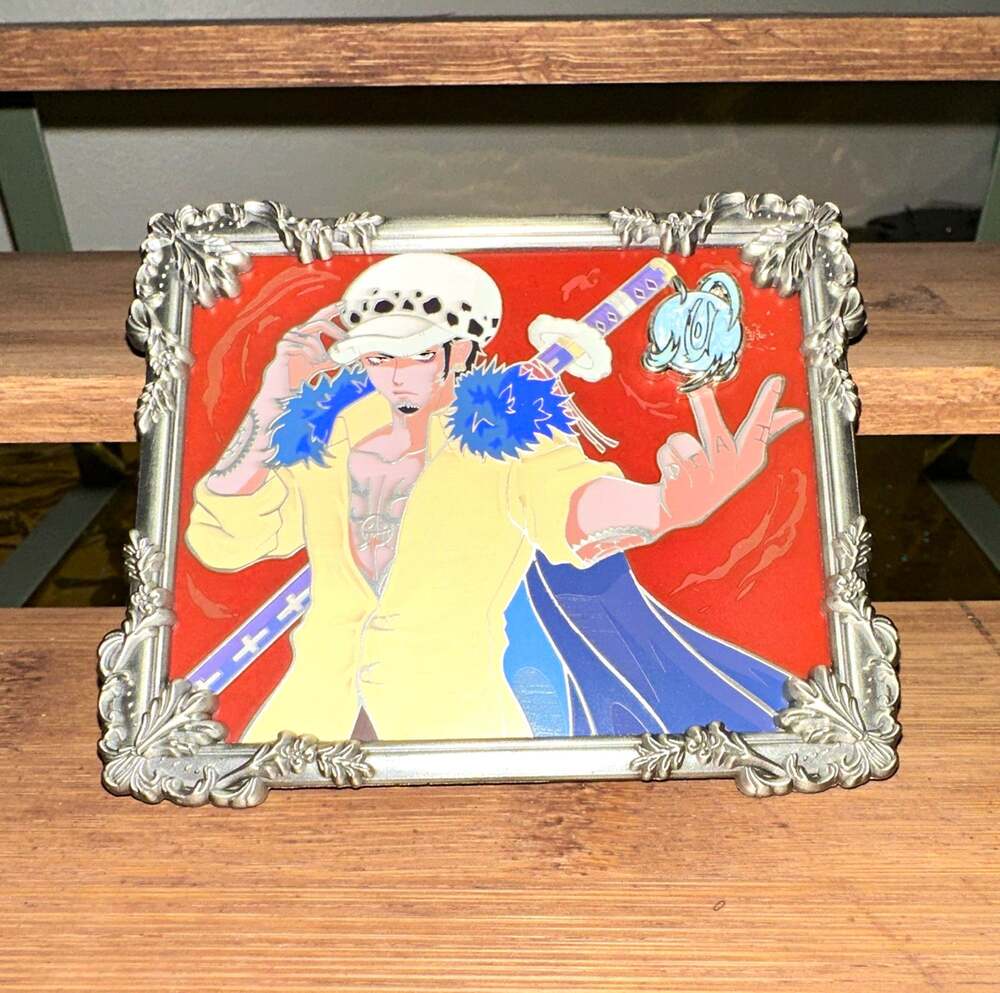 Potato Pinzz x Evaroseart One Piece Trafalgar Law Spinner Enamel Pin *spins*
